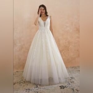 Wedding Dress/Evening Gown